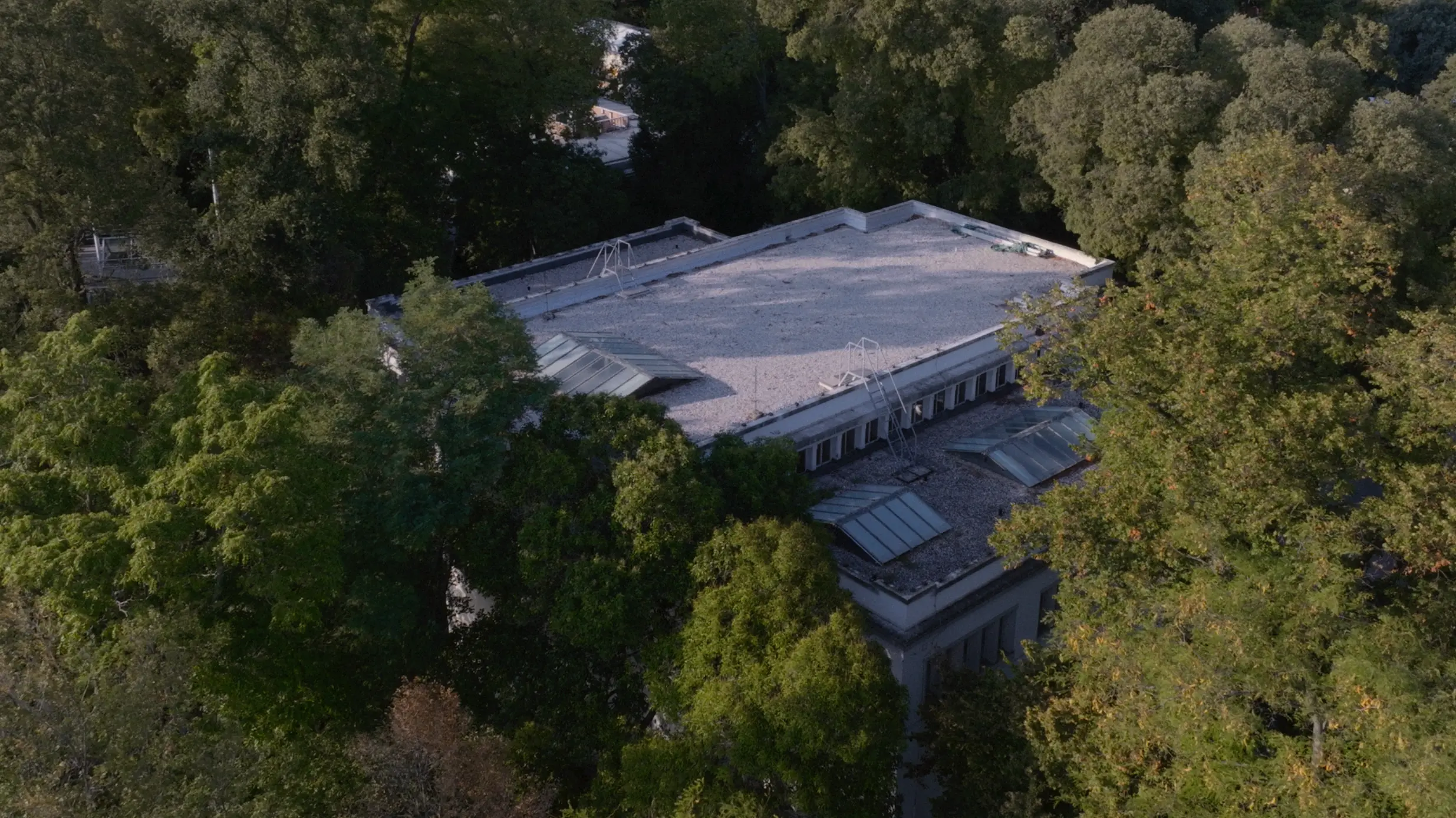 Relocating a Structure — film still 2